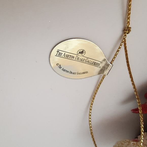 Thomas Kinkade Old World Santas Christmas Ornament An Enchanting Winters Nook - Picture 6 of 6